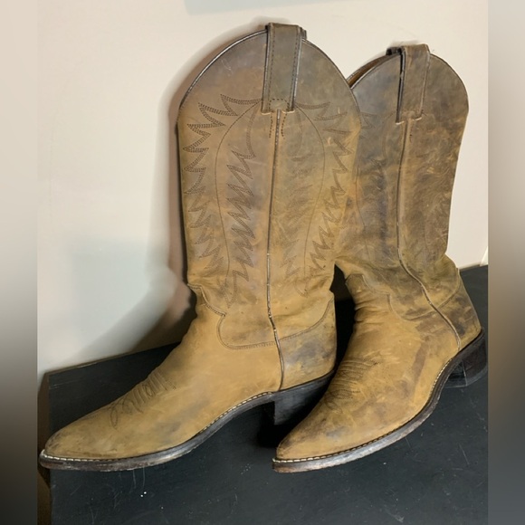 Women’s Justin Boots, Brown Suede, 8 1/2 R, Preloved in great condition. - Picture 1 of 5